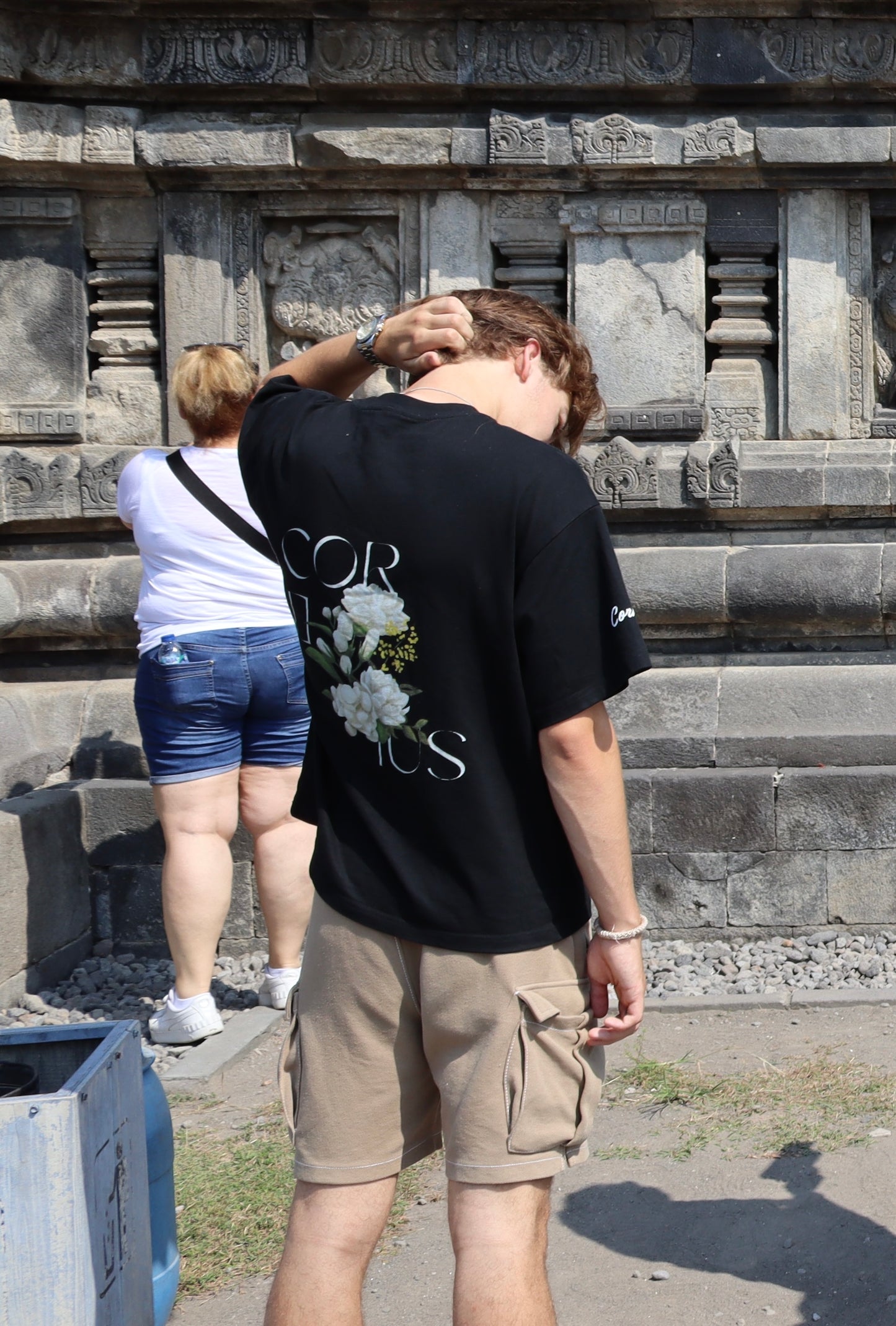 White Jasmin Tee - Black